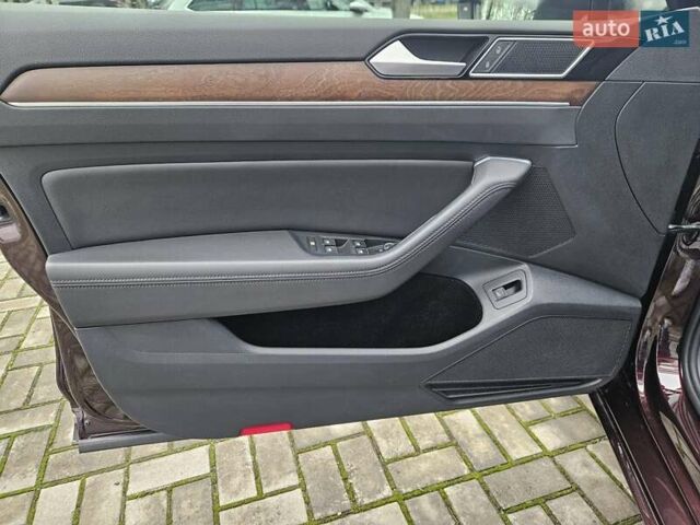 Красный Фольксваген Пассат, объемом двигателя 1.8 л и пробегом 168 тыс. км за 17890 $, фото 15 на Automoto.ua