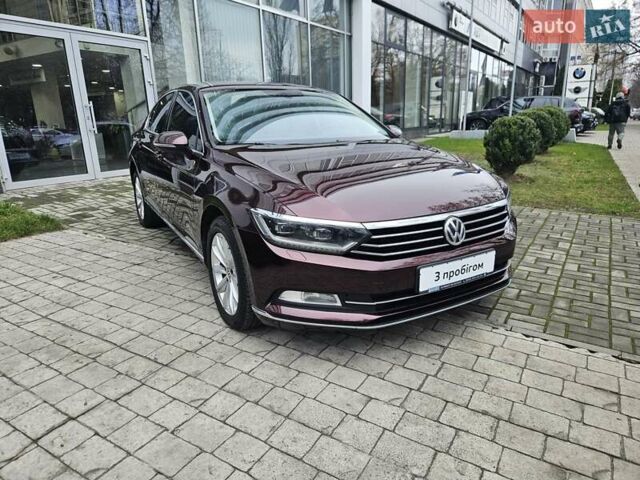 Красный Фольксваген Пассат, объемом двигателя 1.8 л и пробегом 168 тыс. км за 17890 $, фото 3 на Automoto.ua