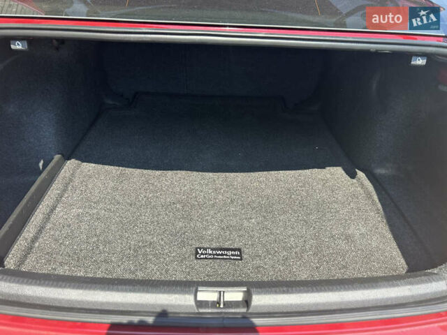 Красный Фольксваген Пассат, объемом двигателя 2 л и пробегом 39 тыс. км за 17500 $, фото 22 на Automoto.ua