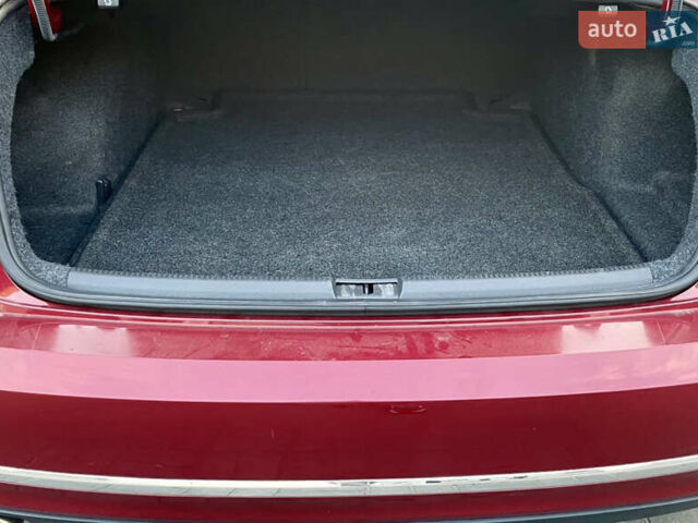 Червоний Фольксваген Пассат, об'ємом двигуна 1.8 л та пробігом 169 тис. км за 14500 $, фото 10 на Automoto.ua