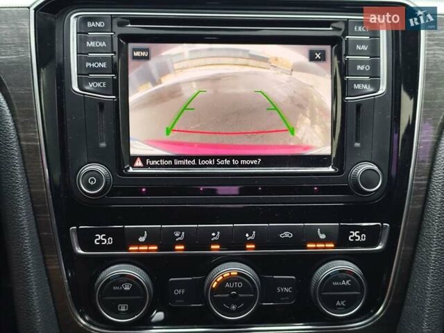 Красный Фольксваген Пассат, объемом двигателя 1.78 л и пробегом 81 тыс. км за 12999 $, фото 24 на Automoto.ua