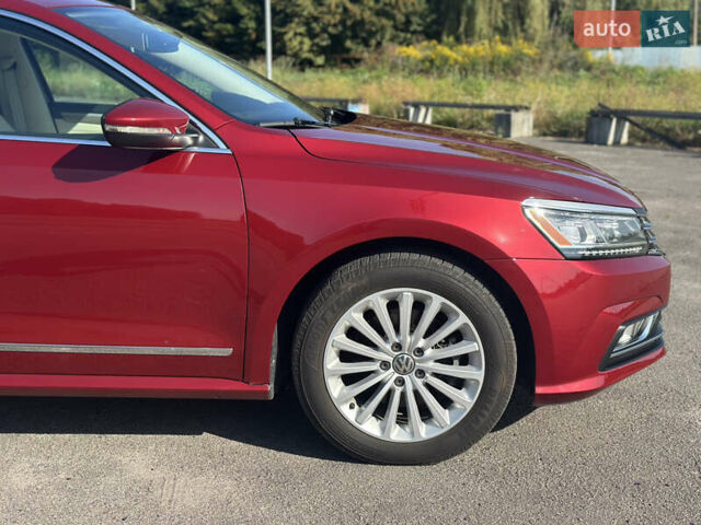 Красный Фольксваген Пассат, объемом двигателя 1.8 л и пробегом 111 тыс. км за 15500 $, фото 9 на Automoto.ua