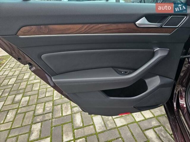 Красный Фольксваген Пассат, объемом двигателя 1.8 л и пробегом 168 тыс. км за 17890 $, фото 21 на Automoto.ua