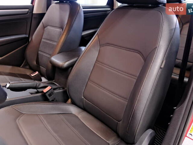 Красный Фольксваген Пассат, объемом двигателя 1.8 л и пробегом 190 тыс. км за 14900 $, фото 30 на Automoto.ua