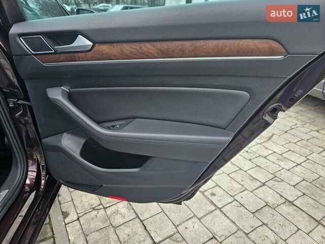 Красный Фольксваген Пассат, объемом двигателя 1.8 л и пробегом 168 тыс. км за 17890 $, фото 27 на Automoto.ua