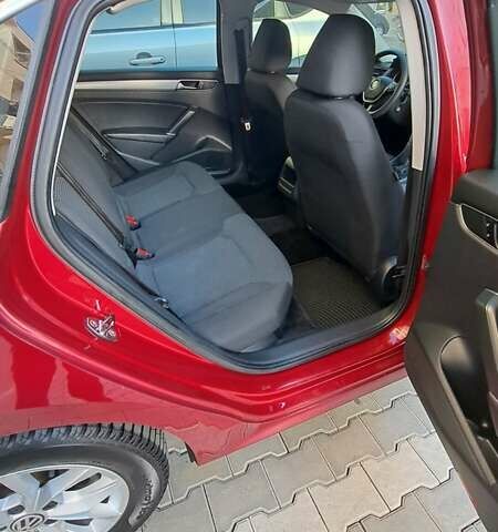 Красный Фольксваген Пассат, объемом двигателя 1.8 л и пробегом 232 тыс. км за 10000 $, фото 4 на Automoto.ua