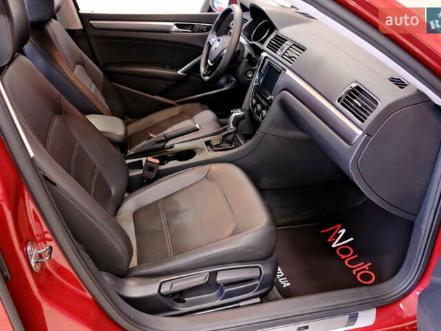 Красный Фольксваген Пассат, объемом двигателя 1.8 л и пробегом 190 тыс. км за 14900 $, фото 41 на Automoto.ua