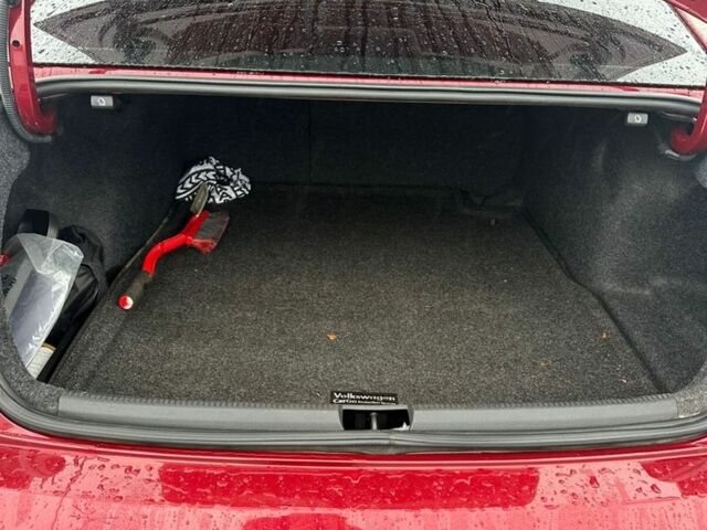 Червоний Фольксваген Пассат, об'ємом двигуна 1.8 л та пробігом 182 тис. км за 11000 $, фото 3 на Automoto.ua