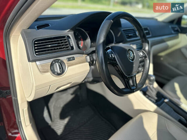 Красный Фольксваген Пассат, объемом двигателя 1.8 л и пробегом 111 тыс. км за 15500 $, фото 24 на Automoto.ua