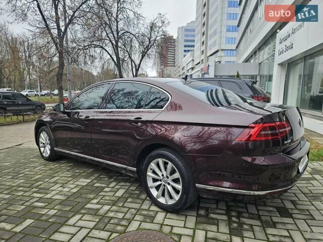 Красный Фольксваген Пассат, объемом двигателя 1.8 л и пробегом 168 тыс. км за 17890 $, фото 11 на Automoto.ua