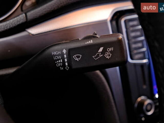 Красный Фольксваген Пассат, объемом двигателя 1.8 л и пробегом 190 тыс. км за 14900 $, фото 24 на Automoto.ua