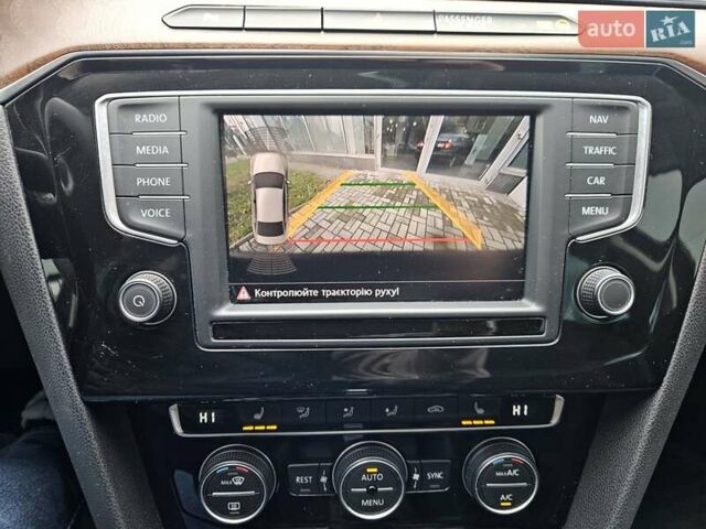 Красный Фольксваген Пассат, объемом двигателя 1.8 л и пробегом 168 тыс. км за 17890 $, фото 42 на Automoto.ua