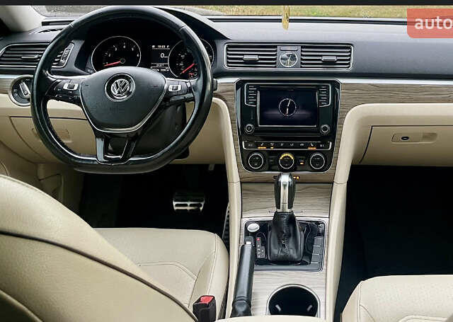 Червоний Фольксваген Пассат, об'ємом двигуна 1.8 л та пробігом 169 тис. км за 14500 $, фото 6 на Automoto.ua