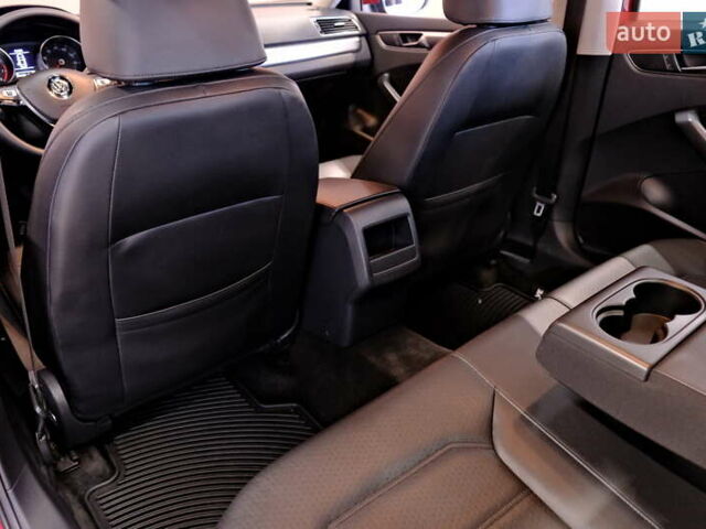 Красный Фольксваген Пассат, объемом двигателя 1.8 л и пробегом 190 тыс. км за 14900 $, фото 34 на Automoto.ua