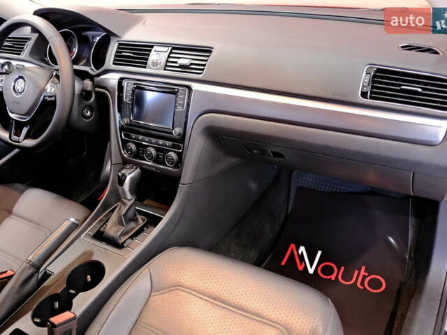 Красный Фольксваген Пассат, объемом двигателя 1.8 л и пробегом 190 тыс. км за 14900 $, фото 42 на Automoto.ua