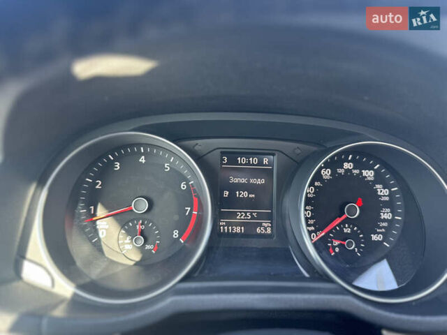 Красный Фольксваген Пассат, объемом двигателя 1.8 л и пробегом 111 тыс. км за 15500 $, фото 26 на Automoto.ua