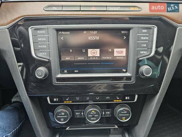 Красный Фольксваген Пассат, объемом двигателя 1.8 л и пробегом 168 тыс. км за 17890 $, фото 39 на Automoto.ua