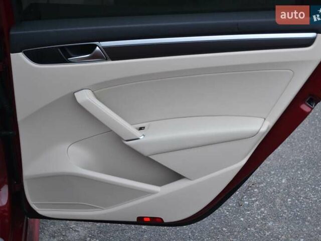 Красный Фольксваген Пассат, объемом двигателя 2 л и пробегом 144 тыс. км за 12999 $, фото 47 на Automoto.ua