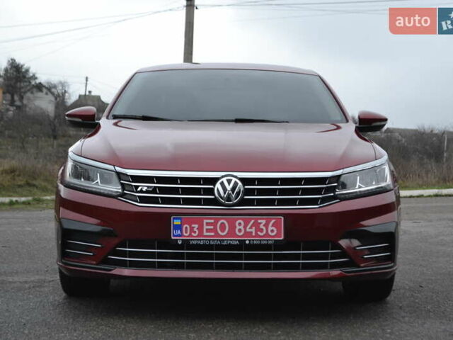 Красный Фольксваген Пассат, объемом двигателя 2 л и пробегом 144 тыс. км за 12999 $, фото 1 на Automoto.ua