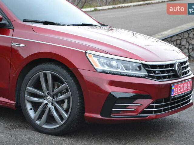 Красный Фольксваген Пассат, объемом двигателя 2 л и пробегом 144 тыс. км за 12999 $, фото 12 на Automoto.ua