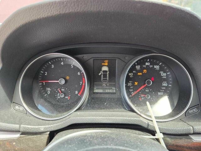 Красный Фольксваген Пассат, объемом двигателя 2 л и пробегом 125 тыс. км за 2000 $, фото 8 на Automoto.ua