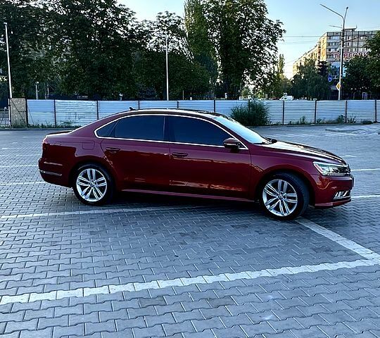 Червоний Фольксваген Пассат, об'ємом двигуна 2 л та пробігом 43 тис. км за 16500 $, фото 3 на Automoto.ua