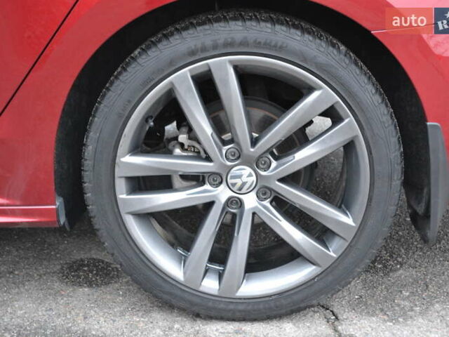 Красный Фольксваген Пассат, объемом двигателя 2 л и пробегом 144 тыс. км за 12999 $, фото 63 на Automoto.ua