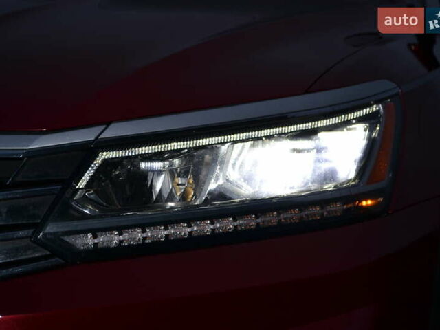 Красный Фольксваген Пассат, объемом двигателя 2 л и пробегом 144 тыс. км за 12999 $, фото 22 на Automoto.ua