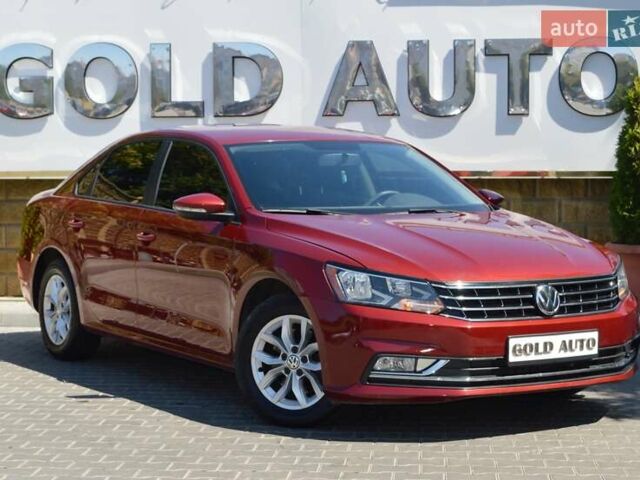 Красный Фольксваген Пассат, объемом двигателя 2 л и пробегом 170 тыс. км за 12900 $, фото 1 на Automoto.ua
