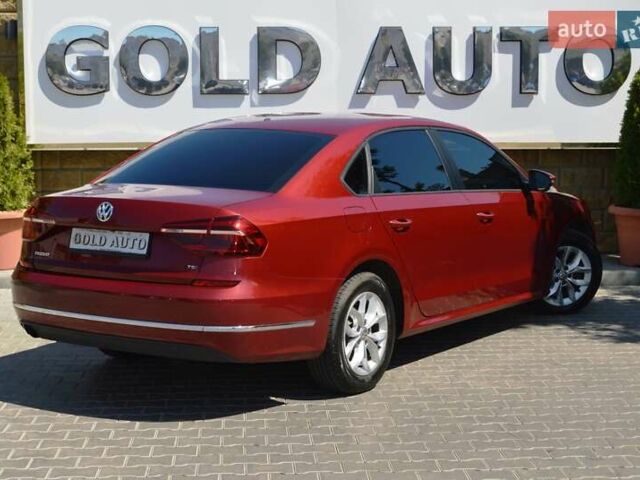 Красный Фольксваген Пассат, объемом двигателя 2 л и пробегом 170 тыс. км за 12900 $, фото 16 на Automoto.ua