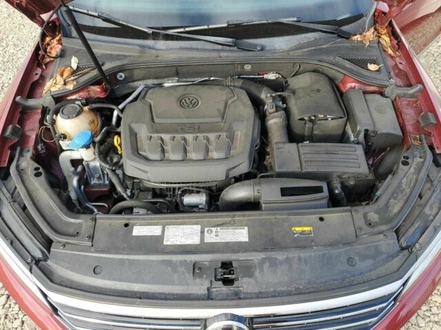 Красный Фольксваген Пассат, объемом двигателя 2 л и пробегом 92 тыс. км за 2100 $, фото 10 на Automoto.ua