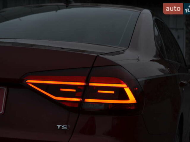 Красный Фольксваген Пассат, объемом двигателя 2 л и пробегом 144 тыс. км за 12999 $, фото 20 на Automoto.ua