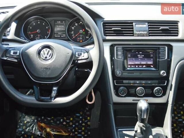 Красный Фольксваген Пассат, объемом двигателя 2 л и пробегом 170 тыс. км за 12900 $, фото 36 на Automoto.ua