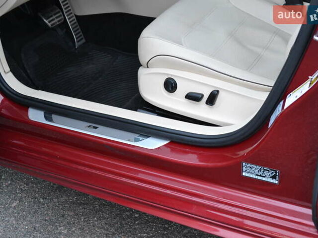 Красный Фольксваген Пассат, объемом двигателя 2 л и пробегом 144 тыс. км за 12999 $, фото 26 на Automoto.ua