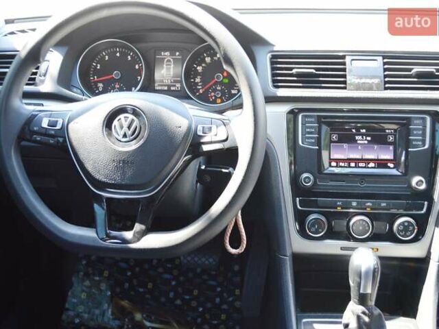 Красный Фольксваген Пассат, объемом двигателя 2 л и пробегом 170 тыс. км за 12900 $, фото 35 на Automoto.ua