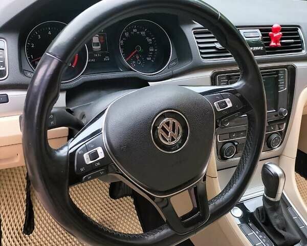 Красный Фольксваген Пассат, объемом двигателя 1.98 л и пробегом 84 тыс. км за 11850 $, фото 10 на Automoto.ua