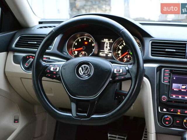 Красный Фольксваген Пассат, объемом двигателя 2 л и пробегом 144 тыс. км за 12999 $, фото 41 на Automoto.ua