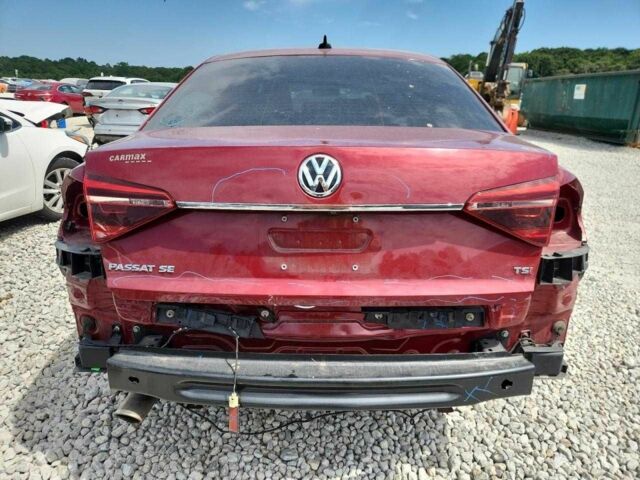 Красный Фольксваген Пассат, объемом двигателя 2 л и пробегом 125 тыс. км за 2000 $, фото 5 на Automoto.ua