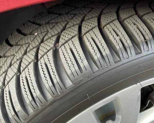 Красный Фольксваген Пассат, объемом двигателя 1.98 л и пробегом 175 тыс. км за 14499 $, фото 17 на Automoto.ua