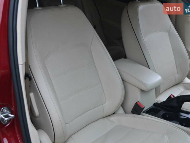 Красный Фольксваген Пассат, объемом двигателя 2 л и пробегом 144 тыс. км за 12999 $, фото 34 на Automoto.ua