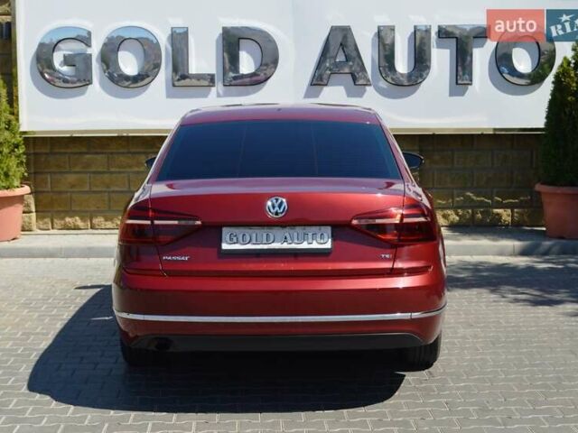 Красный Фольксваген Пассат, объемом двигателя 2 л и пробегом 170 тыс. км за 12900 $, фото 18 на Automoto.ua