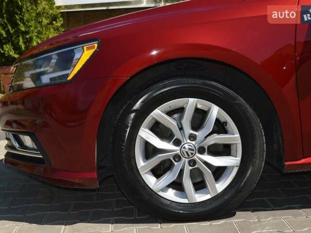 Красный Фольксваген Пассат, объемом двигателя 2 л и пробегом 170 тыс. км за 12900 $, фото 11 на Automoto.ua