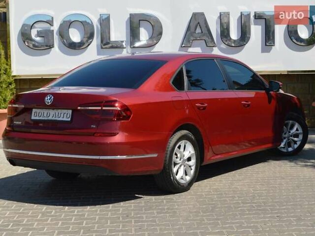 Красный Фольксваген Пассат, объемом двигателя 2 л и пробегом 170 тыс. км за 12900 $, фото 15 на Automoto.ua