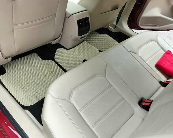 Красный Фольксваген Пассат, объемом двигателя 1.98 л и пробегом 84 тыс. км за 11850 $, фото 16 на Automoto.ua