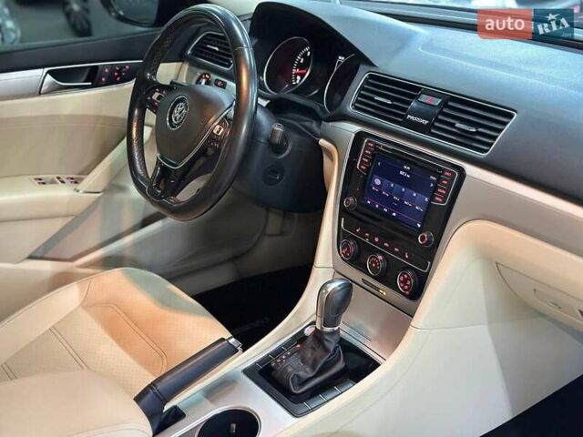 Красный Фольксваген Пассат, объемом двигателя 1.98 л и пробегом 109 тыс. км за 14299 $, фото 18 на Automoto.ua