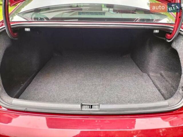 Красный Фольксваген Пассат, объемом двигателя 1.98 л и пробегом 84 тыс. км за 11850 $, фото 6 на Automoto.ua
