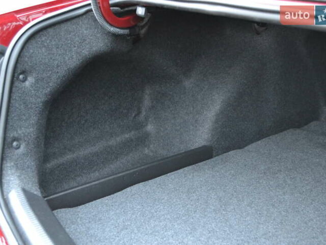 Красный Фольксваген Пассат, объемом двигателя 2 л и пробегом 144 тыс. км за 12999 $, фото 53 на Automoto.ua