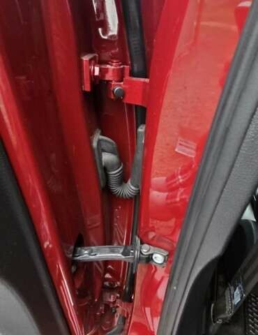 Красный Фольксваген Пассат, объемом двигателя 1.98 л и пробегом 175 тыс. км за 14499 $, фото 5 на Automoto.ua