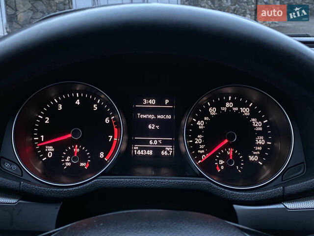 Красный Фольксваген Пассат, объемом двигателя 2 л и пробегом 144 тыс. км за 12999 $, фото 60 на Automoto.ua