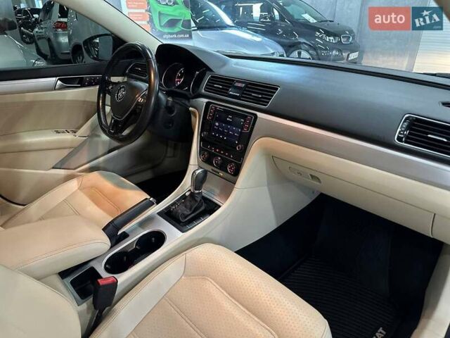 Красный Фольксваген Пассат, объемом двигателя 1.98 л и пробегом 109 тыс. км за 14299 $, фото 17 на Automoto.ua